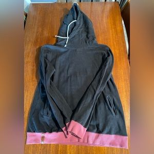 Ampersand single hood.